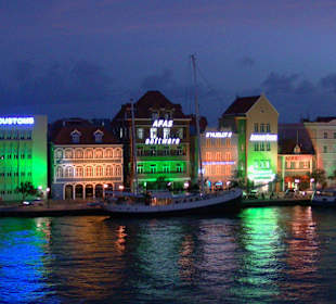 Willemstad bei Nacht