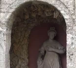 Asserspiele - Grotte - Venus