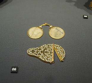 KHM Kunstkammer- Monokel 14 Jhd