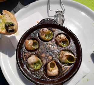 Weinbergschnecken in Kräuterbutter