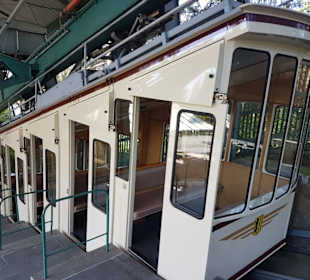 Schwebebahn 