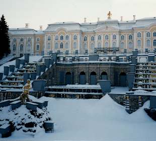 Peterhof im Winter