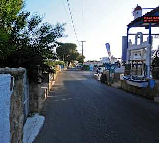 Nebenstraße zum Strandparkplatz