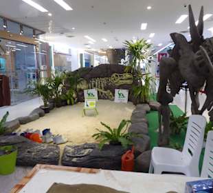Dino-Ausstellung im Untergeschoss