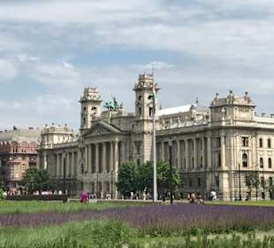 Parlament von hinten