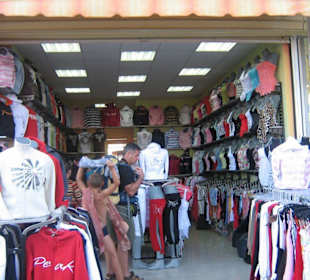 Shopping Meile am Sonnenstrand