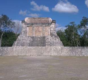 Von dort wurde die Ballspiele beobachtet