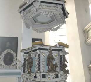 Die reich verziert Kanzel der Augustinerkirche