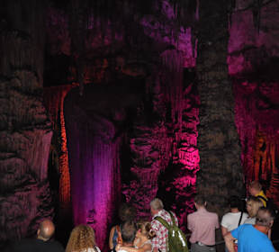 Tropfsteinhöhle von innen