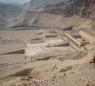 Der Tempel Deir el Bahri