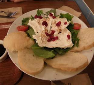 Ensalada con queso ricotta
