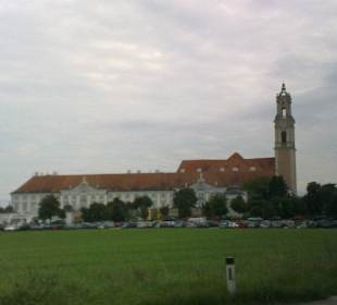 Stift Herzogenburg und Parkplatz