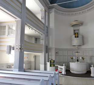 Blick in das Kirchenschiff der Martinskirche