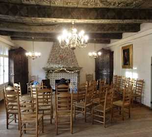 Der Hoyersaal mit historischer Decke