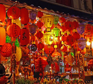 Symphonie in red - Neujahrsmarktstand