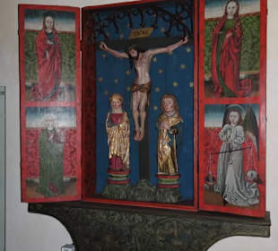 Altäre im Kapitelsaal des heutigen Stadtmuseums