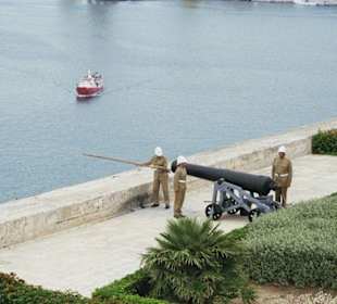 Salut 12.00 Uhr mittags 2