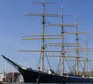 Fahrt mit der Fähre über die Trave