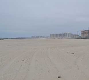 Der lange Strand von Rockaway
