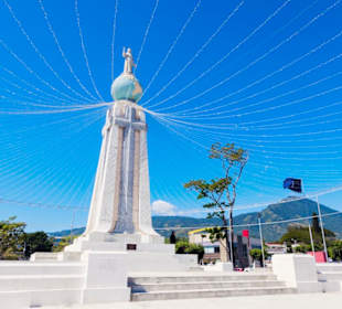 Monumento al Divino Salvador del Mundo