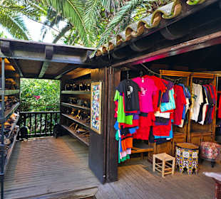 Souvenir und Keramik Shop