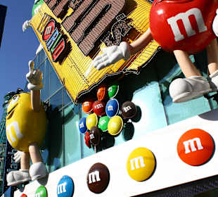 M & M World