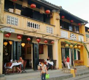 Restaurantmeile am Fluß