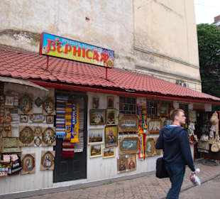 Stände und Mitbringsel-Geschäfte