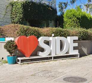 Altstadt Side - Shopping Straße