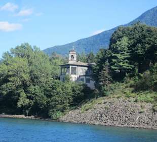 Abtei Piona vom Wasser aus