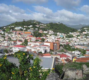 Ausblick vom Fort George auf die Stadt St. Georges