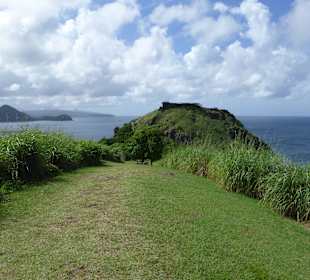 Auf Pigeon Island Blick zum Fort Rodney