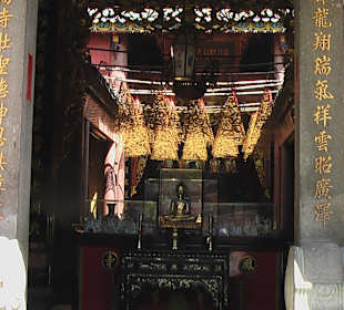 Im Tempel 