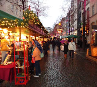 Auf dem Weg zum Heumarkt