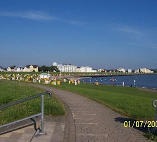 Deich Cuxhaven - morgens