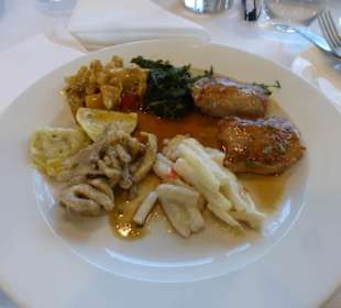 Penthouse Elb-Panorama: Abendessen vom Buffet