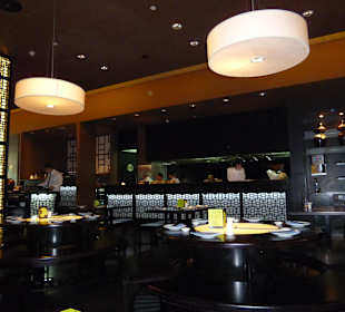 PingPong in Dubai Mall