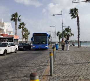 Buslinie an der Promenade