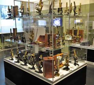 Sammlung von Lichtmikroskopen