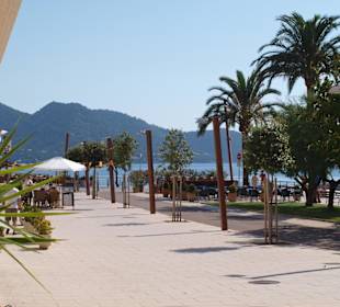 Blick zur anderen Seite der Promenade