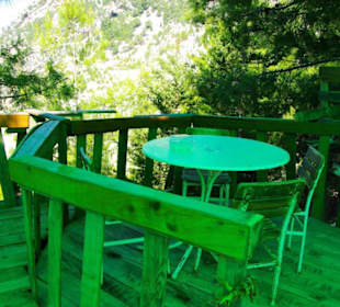 Der Staudamm selbst in voller Pracht