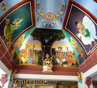 Deckenmalereien im Tempel