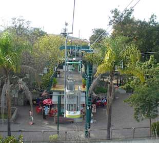 Seilbahn über dem Zoo