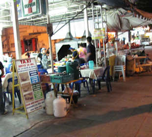 Suppenküche am Abend