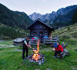 Grillen auf der Alm im Lesachtal, Kärnten