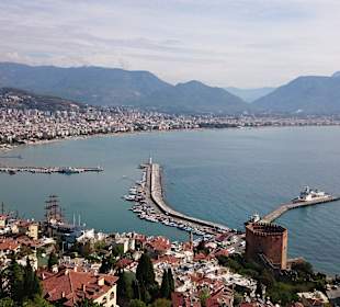 Ausblick von der Burg auf den Hafen