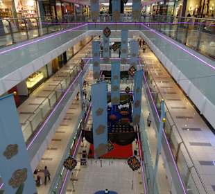 Im Kaufhaus unterwegs