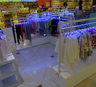 Im Shoppimgcenter unterwegs