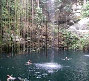Eine Cenote