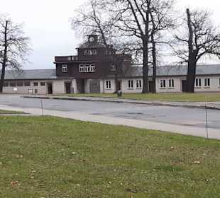 Eingang zum Gelände